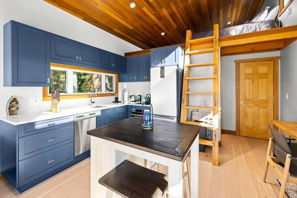 Villa Kingfisher Manor Sooke Exterior foto