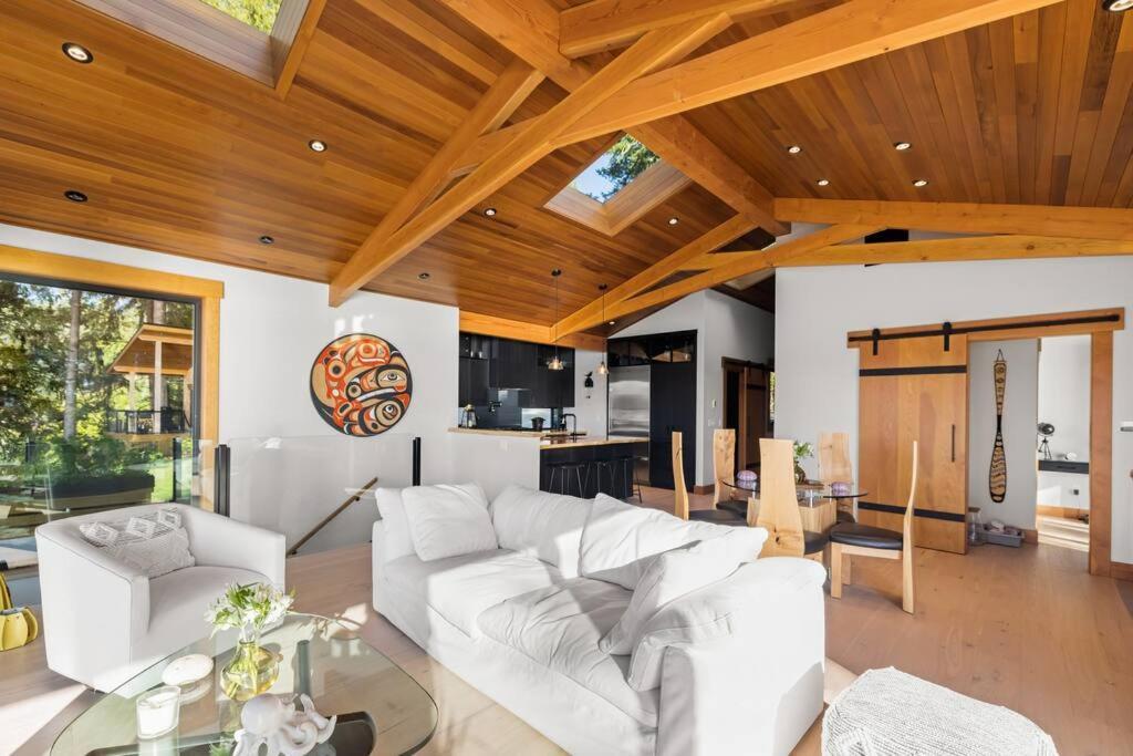 Villa Kingfisher Manor Sooke Exterior foto