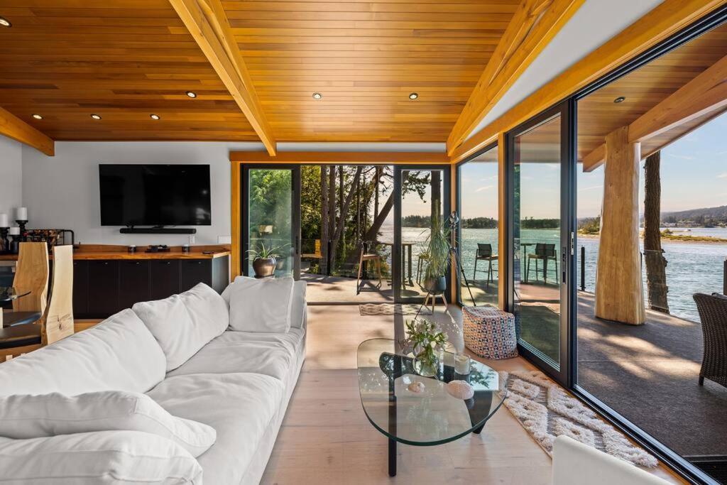 Villa Kingfisher Manor Sooke Exterior foto