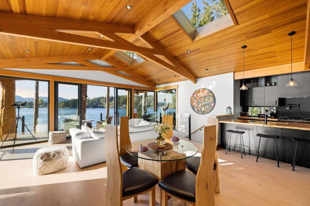 Villa Kingfisher Manor Sooke Exterior foto