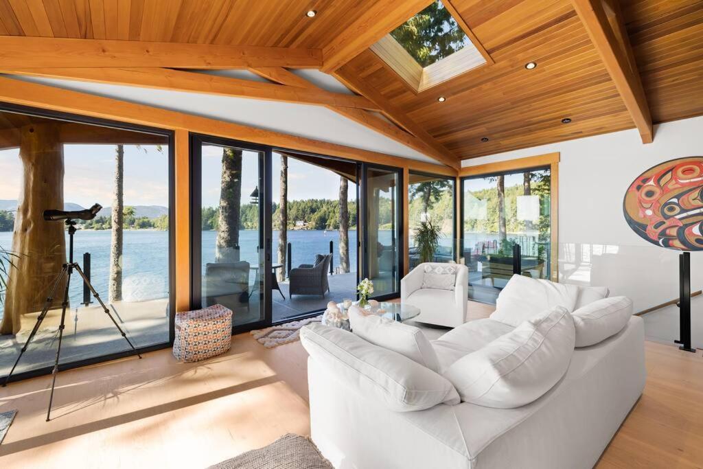 Villa Kingfisher Manor Sooke Exterior foto