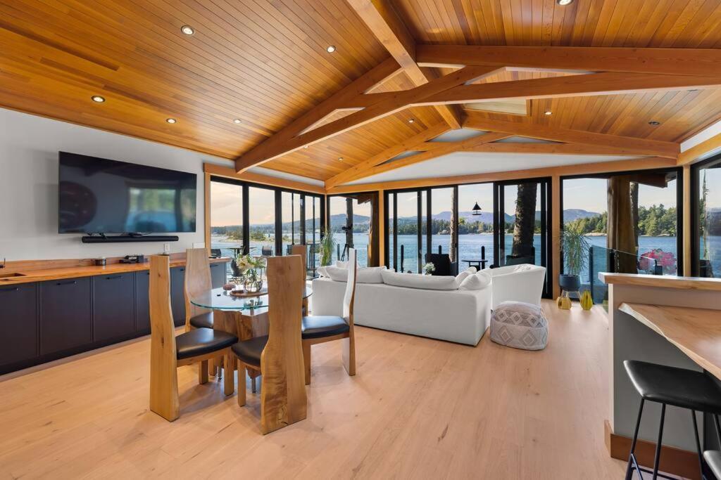 Villa Kingfisher Manor Sooke Exterior foto